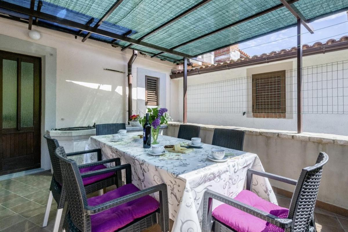 فيلا Marina Plomin In Plomin - Haus Fuer 6 Personen المظهر الخارجي الصورة